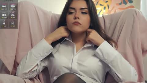 Mia online show from 10/16/25, 07:20