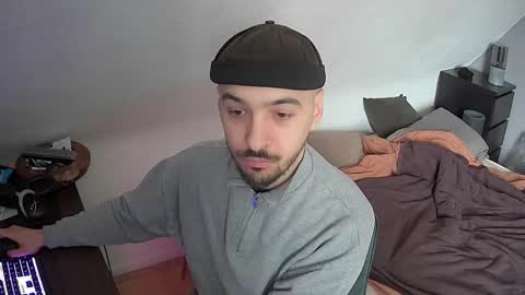 Snapshot of leonardo_grande chatting on 02/24/26, 11:30 Leonardo online show from 02/24/26, 11:30