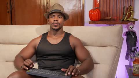 Leandro jones online show from 09/23/25, 12:57