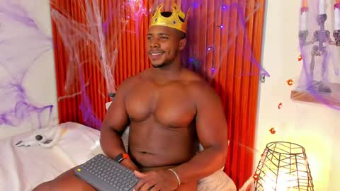 Leandro jones online show from 10/30/25, 04:47