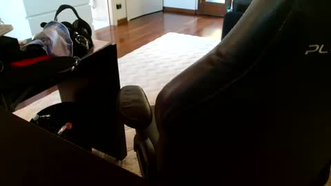 Snapshot of leone44 chatting on 07/03/26, 07:53 angel e sonia online show from 07/03/26, 07:53