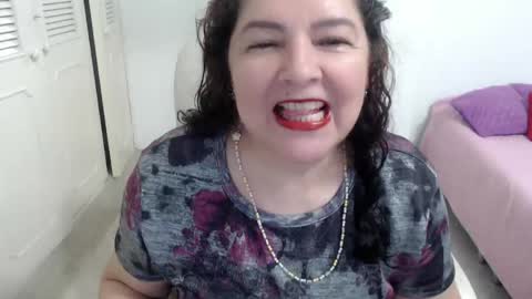 Snapshot of leonela_69 chatting on 04/27/26, 11:47 leonela online show from 04/27/26, 11:47