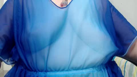 Snapshot of leonela_69 chatting on 05/16/26, 01:02 leonela online show from 05/16/26, 01:02