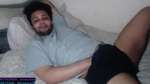 Snapshot of leonevans33 chatting on 02/04/26, 10:04 LSE online show from 02/04/26, 10:04