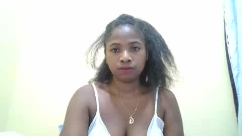 leonnetta online show from 04/15/26, 08:31