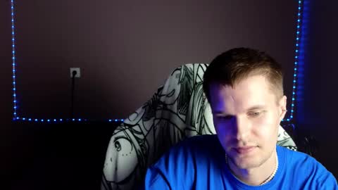 Snapshot of leonnextdoor chatting on 01/03/25, 02:40 Leon online show from 01/03/25, 02:40