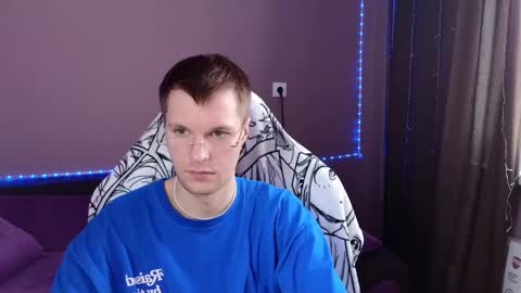 Snapshot of leonnextdoor chatting on 01/11/25, 05:31 Leon online show from 01/11/25, 05:31