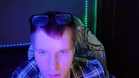 Snapshot of leonnextdoor chatting on 01/16/25, 02:30 Leon online show from 01/16/25, 02:30