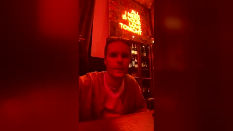 Snapshot of leonnextdoor chatting on 01/05/26, 06:00 Leon online show from 01/05/26, 06:00