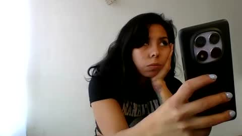 leonorfox online show from 06/06/26, 07:51