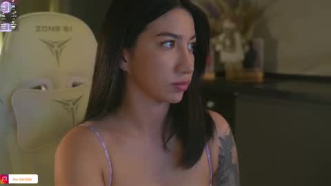 Leora online show from 11/30/25, 05:06