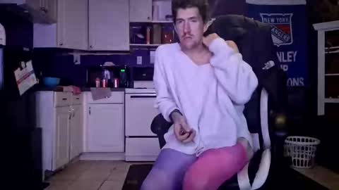 Snapshot of leppard6148 chatting on 10/19/25, 12:44 Keith online show from 10/19/25, 12:44