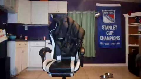 Snapshot of leppard6148 chatting on 11/04/25, 10:25 Keith online show from 11/04/25, 10:25