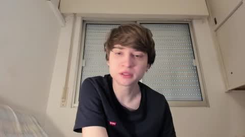 Snapshot of leraimcute chatting on 07/31/26, 03:33 Daniel online show from 07/31/26, 03:33