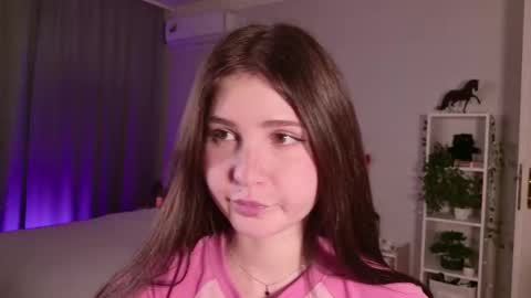 Snapshot of lerakit chatting on 10/12/25, 02:27 Nicole Moore online show from 10/12/25, 02:27