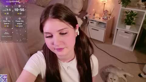 Nicole Moore online show from 12/20/25, 03:19