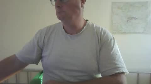 homquisgode online show from 11/17/25, 12:00