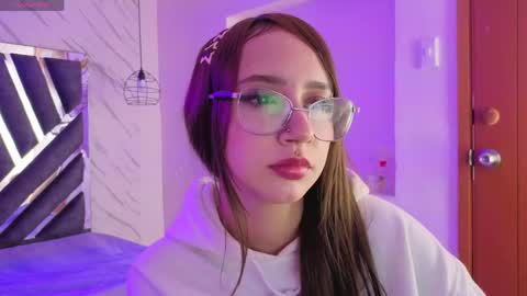 Snapshot of leri_rose_ chatting on 05/04/26, 11:28 online show from 05/04/26, 11:28