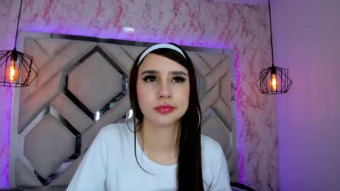 Snapshot of leri_rose_ chatting on 07/28/26, 03:21 online show from 07/28/26, 03:21