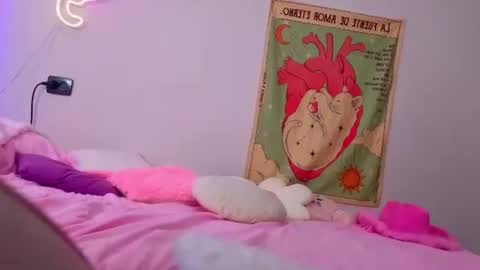 Snapshot of lery_dely chatting on 07/07/26, 02:58 Valerie online show from 07/07/26, 02:58