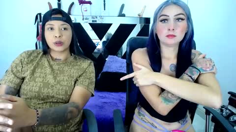 Snapshot of lesbiansgh chatting on 12/19/24, 01:18 Victoria and Juliana online show from 12/19/24, 01:18