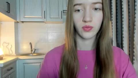  LESLIE   online show from 11/21/25, 02:10