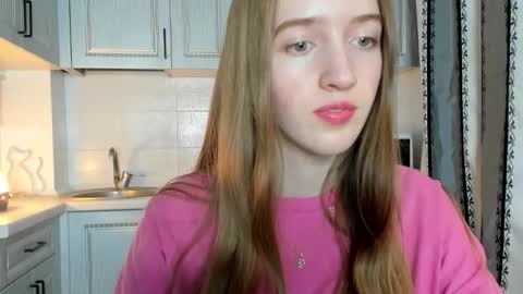  LESLIE   online show from 11/26/25, 04:19