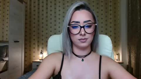 leslie_secret online show from 10/20/25, 09:15