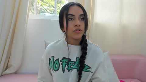 LeslieBush online show from 11/07/25, 03:23