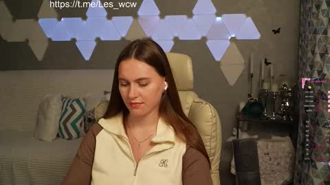 LeslieKorfs online show from 11/02/25, 10:45