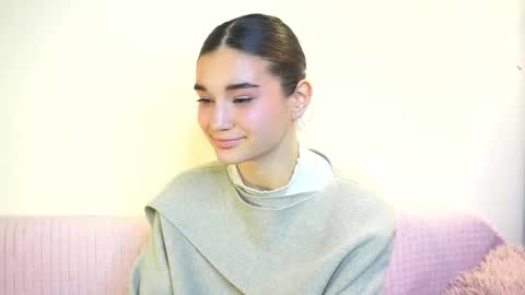 Naomi online show from 10/20/25, 09:04