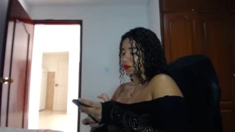 lesly online show from 02/06/25, 08:23