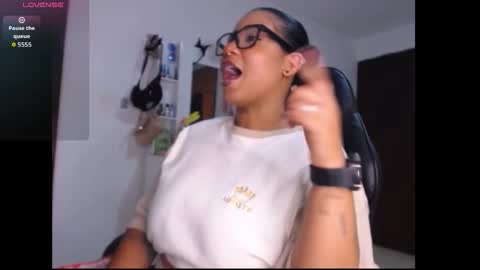 lesly online show from 10/18/25, 09:15