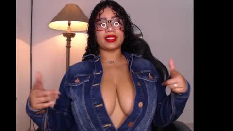 Snapshot of leslycarsson chatting on 04/30/26, 02:18 lesly online show from 04/30/26, 02:18