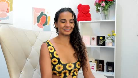 Lesly  online show from 12/20/24, 08:23