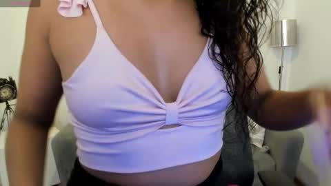 Lesly  online show from 03/03/25, 08:54