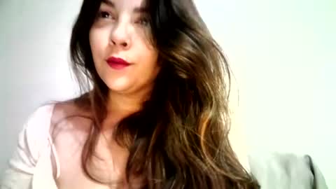 Snapshot of leslymoon90 chatting on 08/06/26, 02:52 Lesly moon online show from 08/06/26, 02:52