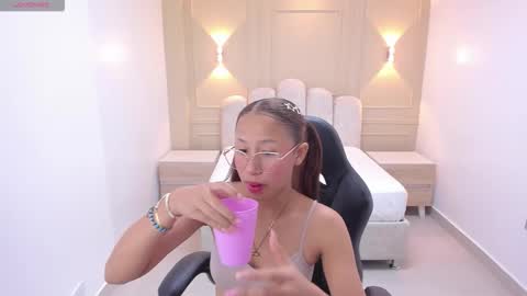   online show from 03/19/26, 08:02