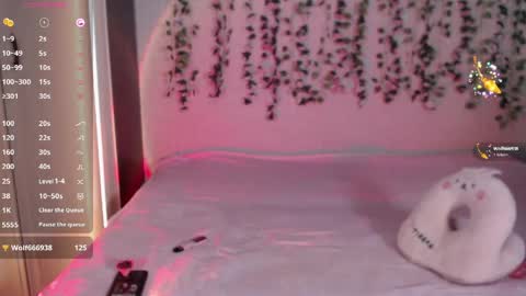 Snapshot of lessy_lasska chatting on 05/10/26, 04:06 Lessy online show from 05/10/26, 04:06