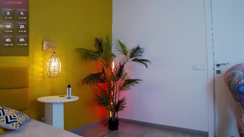 Lessy online show from 09/09/25, 02:44