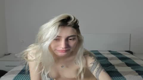 Snapshot of lesyaliss chatting on 02/26/26, 05:39 lesyaliss online show from 02/26/26, 05:39