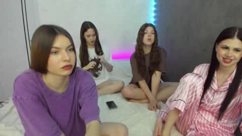 Snapshot of let_me_seee chatting on 02/03/25, 05:24 Fiona online show from 02/03/25, 05:24