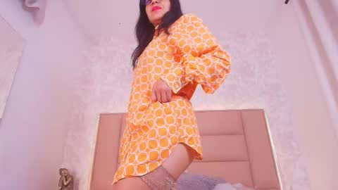 Leti White online show from 12/19/25, 09:44