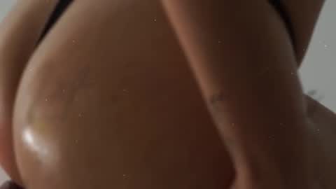 Snapshot of letiziafulkers1 chatting on 04/22/26, 02:18 Letizia Fulkers online show from 04/22/26, 02:18