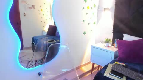 Snapshot of letiziia_sky chatting on 05/28/26, 08:28 letiziia online show from 05/28/26, 08:28