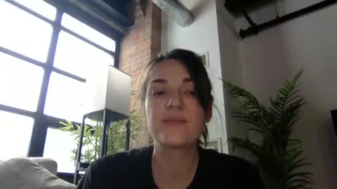 strawberrywatermelonpink22 online show from 02/16/25, 04:32