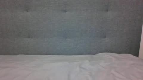 lets_play143 online show from 01/12/25, 09:40