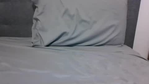 lets_play143 online show from 11/05/25, 01:49