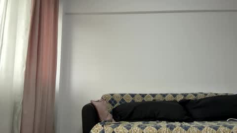 follow me  here you find me online show from 10/02/25, 08:43