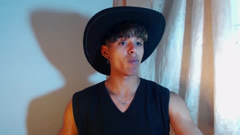 i  am lewis ly EDUARDO MEMDOZA15 online show from 02/06/26, 05:49